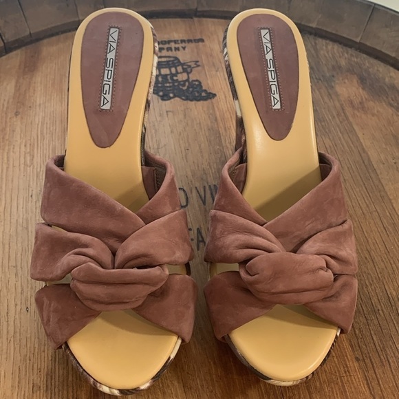 Via Spiga | Brown Suede Slip On Platform Heels 6.5 - Picture 4 of 17